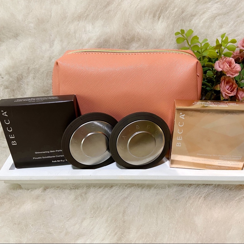 SOLD Becca Highlighter Bundle + Makeup Bag